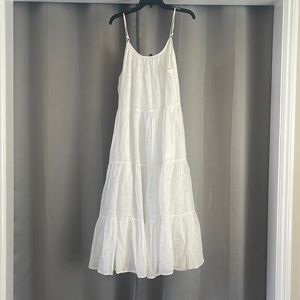 White flowy dress with pockets size XL